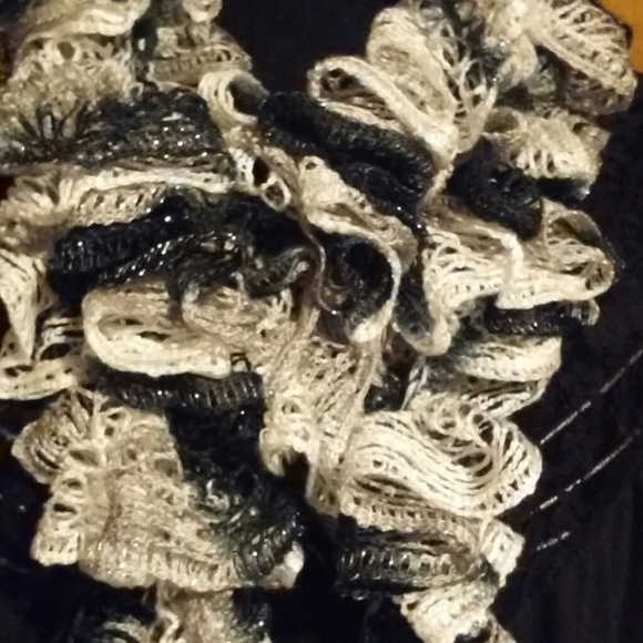 Elegant Boa Neck Scarf - Picture 3 of 3